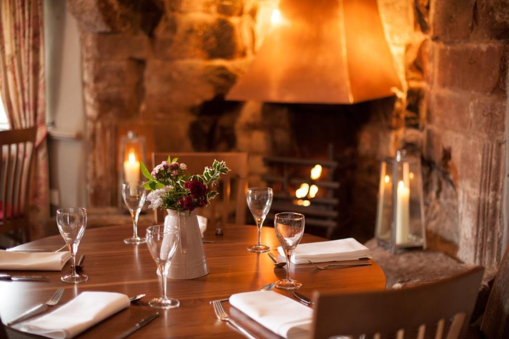 Pollards Inn Willaston  エクステリア 写真