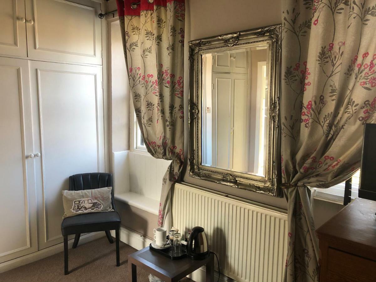 Pollards Inn Willaston  エクステリア 写真